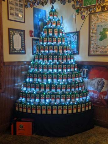 עץ חג המולד מבקבוקים