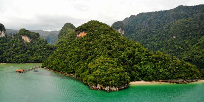 אטרקציות לנגקווי: אגם העלמה ההרה