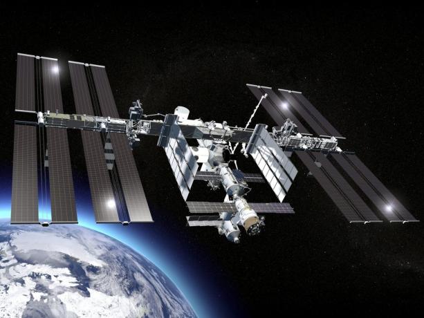 כיצד לבלות את היום של Cosmonautics: ניטור ISS