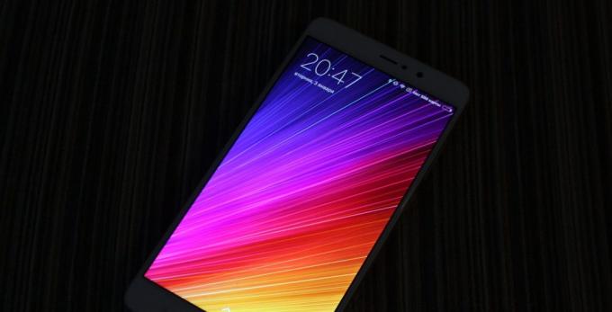 Xiaomi Mi5S פלוס: מסך