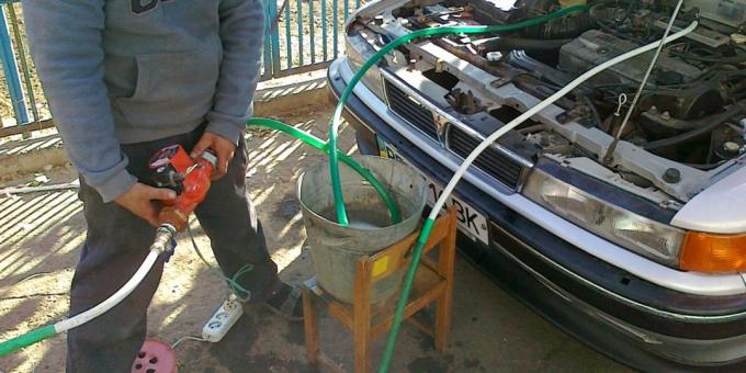  בפלאשינג הכיריים רדיאטור: לחבר את צינורות ומשאבות