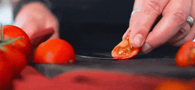 איך לקלף עגבניה