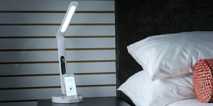 Smart מנורה: LumiCharge