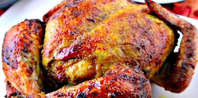 איך לבשל את העוף בתנור: עוף שלם היוגורט ההודי עם קרום אדמדם