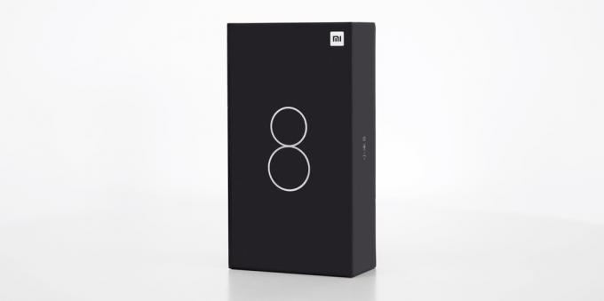 סקירת Xiaomi Mi 8: Box