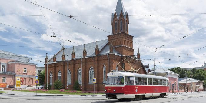 מה לראות באוליאנובסק: כנסיית מריה הקדושה האוונגליסטית