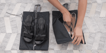 איך לארוז במזוודה: נעלי מכסה מיוחד