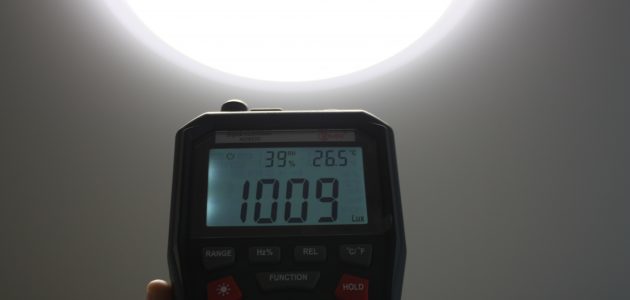 ADM 30 Multimeter: מד האור