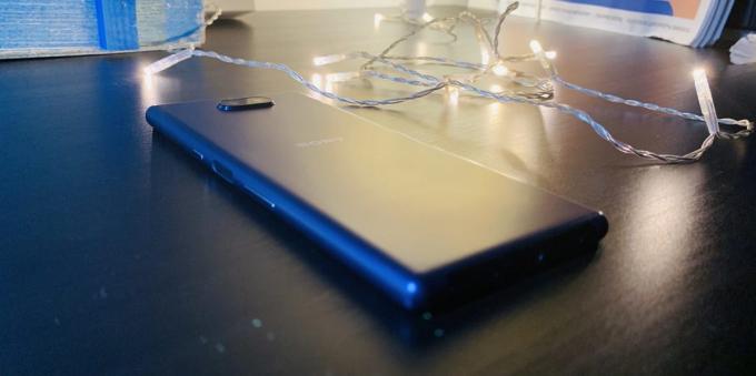Sony Xperia 10 פלוס: פאנל אחורי