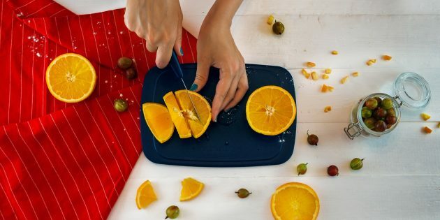 ריבת תפוזים של דומדמניות: קוצצים את התפוזים