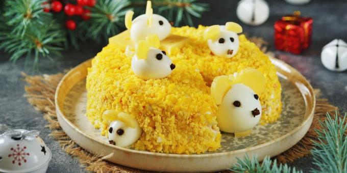 מתכוני סלט לשנה החדשה: "עכברים על גבינה" עם חזיר ותפוח