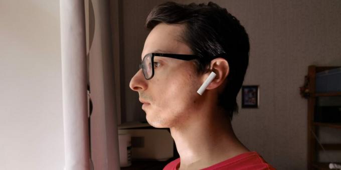 אוזניות אלחוטיות אמיתיות של Mi 2 באוזניים