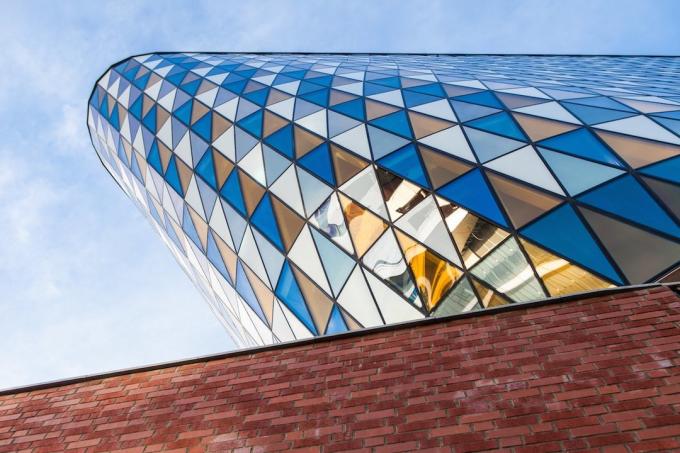 הארכיטקטורה האירופית: מדיקה Aula במכון קרולינסקה בשוודיה