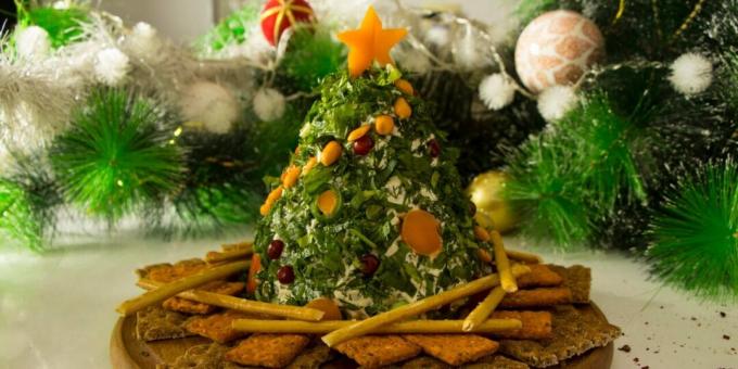חטיף ראש השנה עם גבינה וחזיר בצורת עץ חג המולד