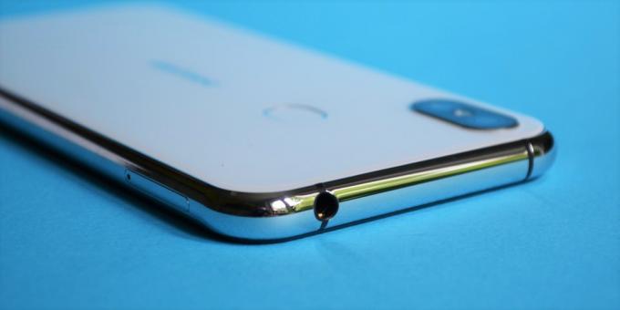 סקירה Smartphone Ulefone X: 3.5 מ"מ תקע