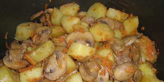 תפוחי אדמה, עוף מבושל ופטריות multivarka