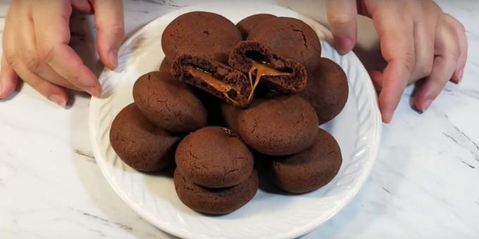 עוגיות שוקולד עם קרמל