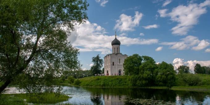 אתרים של ולדימיר והסביבה: כפר בוגוליובובו וכנסיית ההשתדלות בנרל