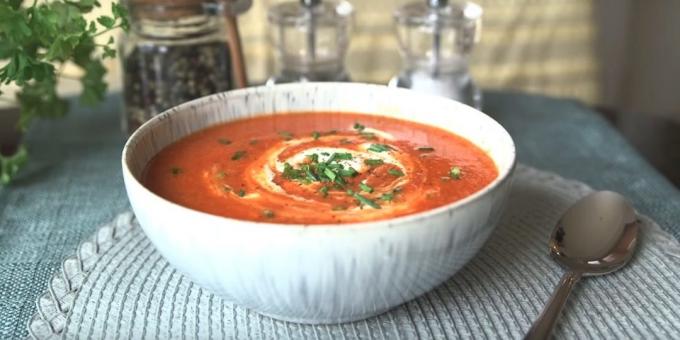 מרק עגבניות עם כרובית, פלפל, בצל ושום: מתכון קל
